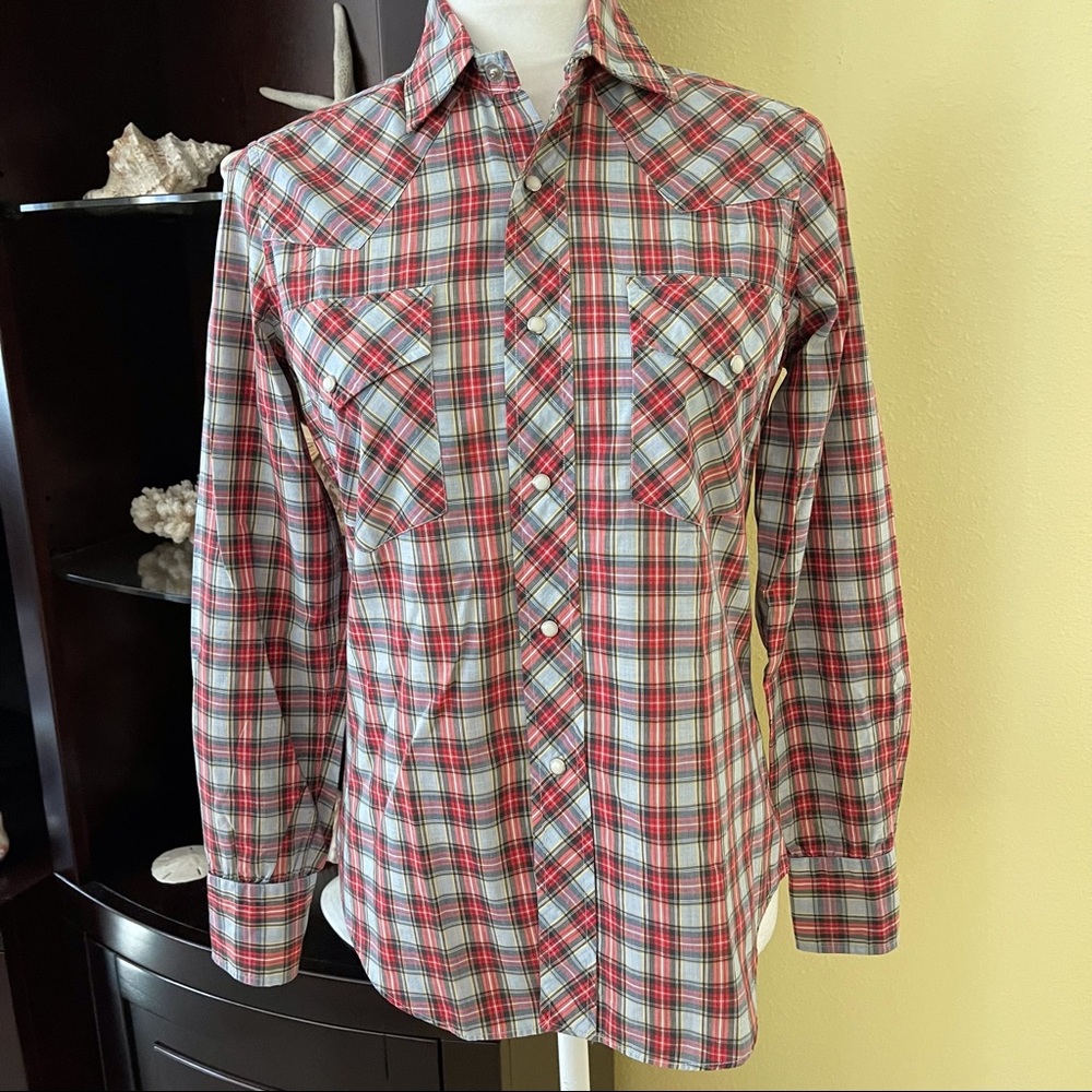 Woman’s Saks Fifth Avenue Western Shirt Pearl Snaps 8